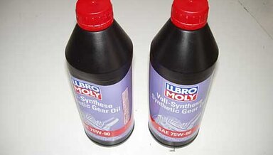 2 Liters of Synthetic Manual Transmission Fluid